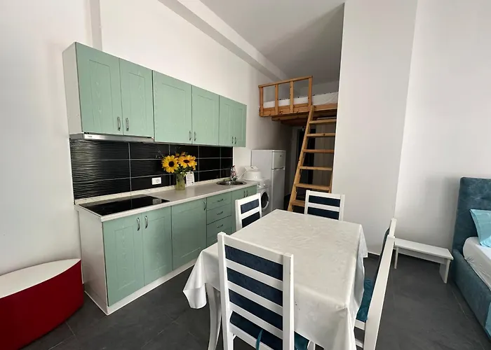 Liza's 1f アパート *